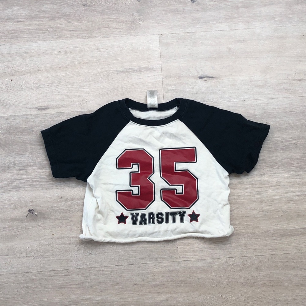 Cropped tee